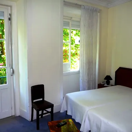 ゲストハウス D. Carlos Residencial 3*