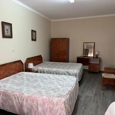 Pensión D. Carlos Residencial Caldas Da Rainha