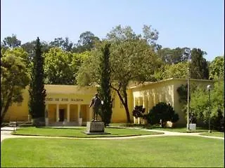 D. Carlos Residencial ゲストハウス 3*