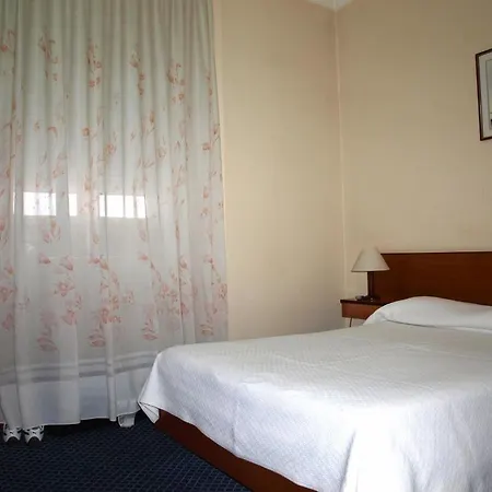 Pensjonat D. Carlos Residencial Caldas Da Rainha