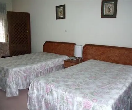 D. Carlos Residencial Gasthof Caldas Da Rainha