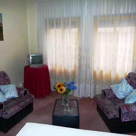 D. Carlos Residencial Gasthof Caldas Da Rainha