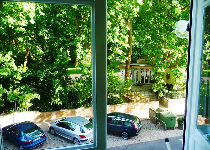 ゲストハウス D. Carlos Residencial カルダス・ダ・ライーニャ