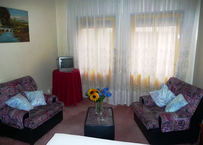 ゲストハウス D. Carlos Residencial 3*