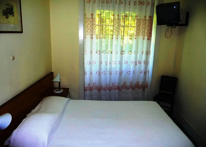 D. Carlos Residencial 3* カルダス・ダ・ライーニャ