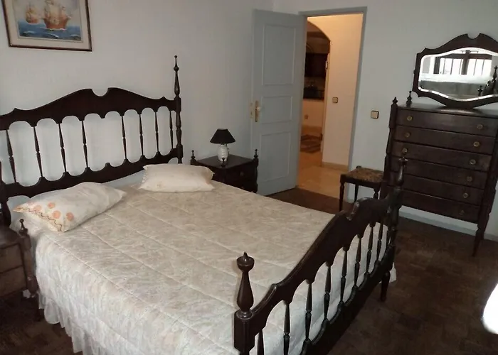 ゲストハウス D. Carlos Residencial カルダス・ダ・ライーニャ