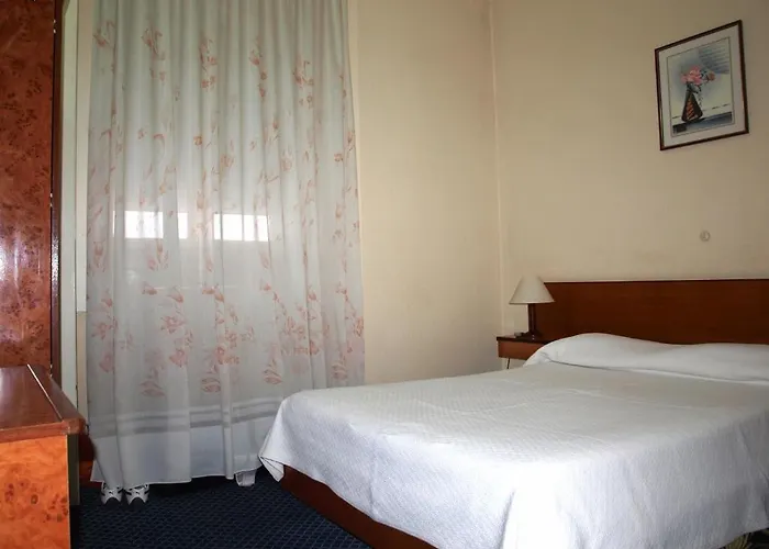 ゲストハウス D. Carlos Residencial カルダス・ダ・ライーニャ